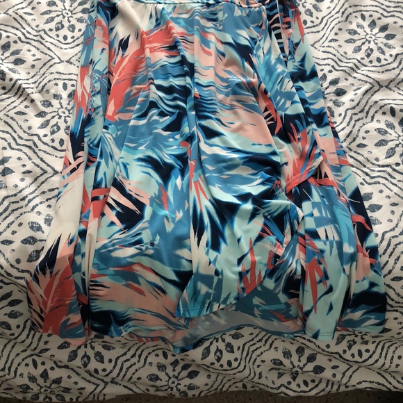 Floral dress - never worn - Picture 4 of 6